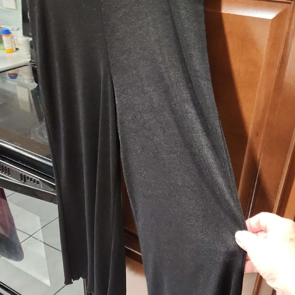 Elegant Black Maxi Skirt - Picture 2 of 5